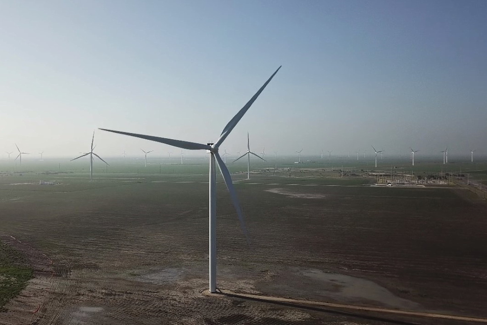 In 2019, onshore and offshore wind power projects with a capacity of 61,000 MW were commissioned worldwide In 2019, onshore and offshore wind power projects with a capacity of 61,000 MW were commissioned worldwide
