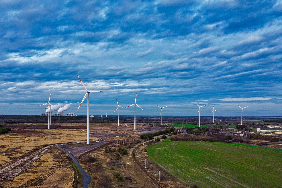 Wind farms practically do not pollute the environment; they provide an inexhaustible source of energy and slow down climate change Wind farms practically do not pollute the environment; they provide an inexhaustible source of energy and slow down climate change